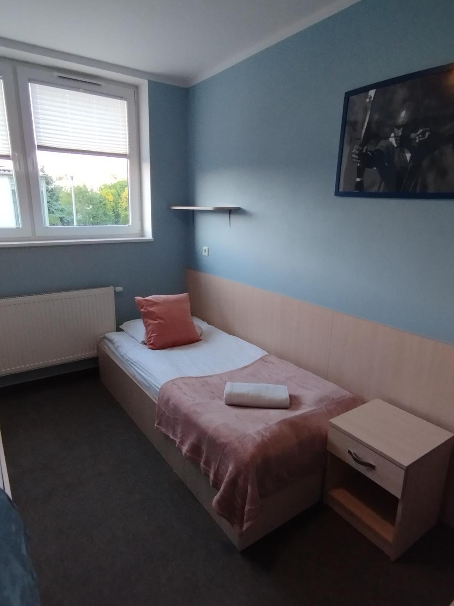 Hostel Rakietka กดัญสก์ ภายนอก รูปภาพ