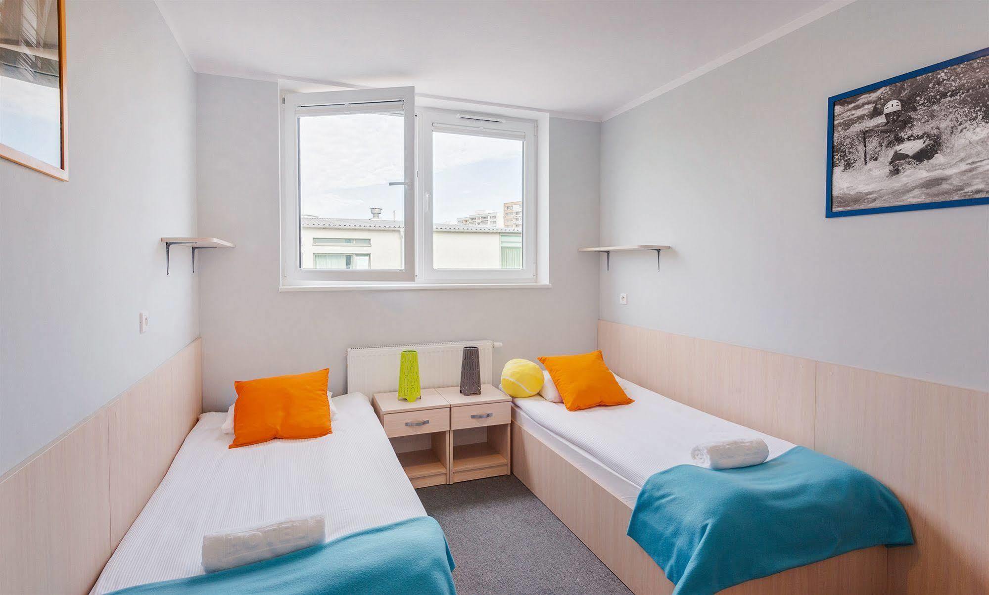 Hostel Rakietka กดัญสก์ ภายนอก รูปภาพ
