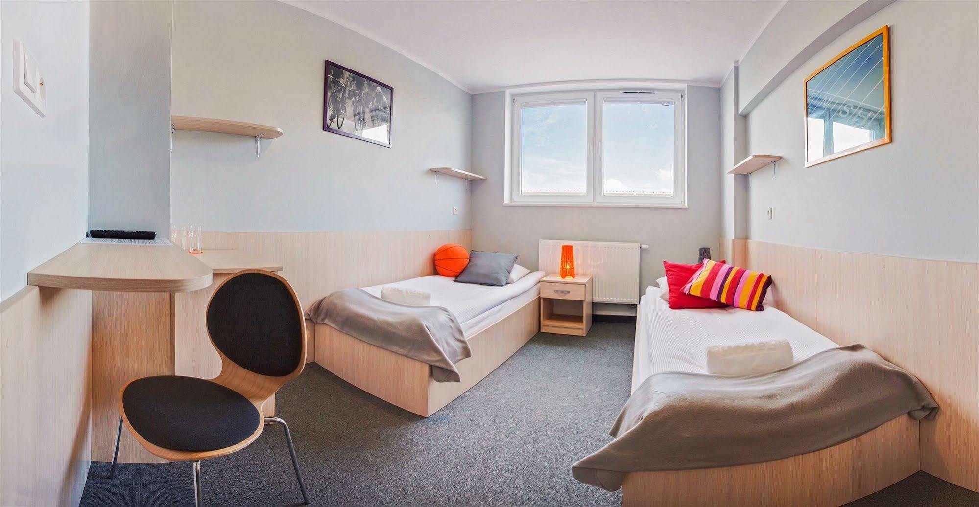 Hostel Rakietka กดัญสก์ ภายนอก รูปภาพ